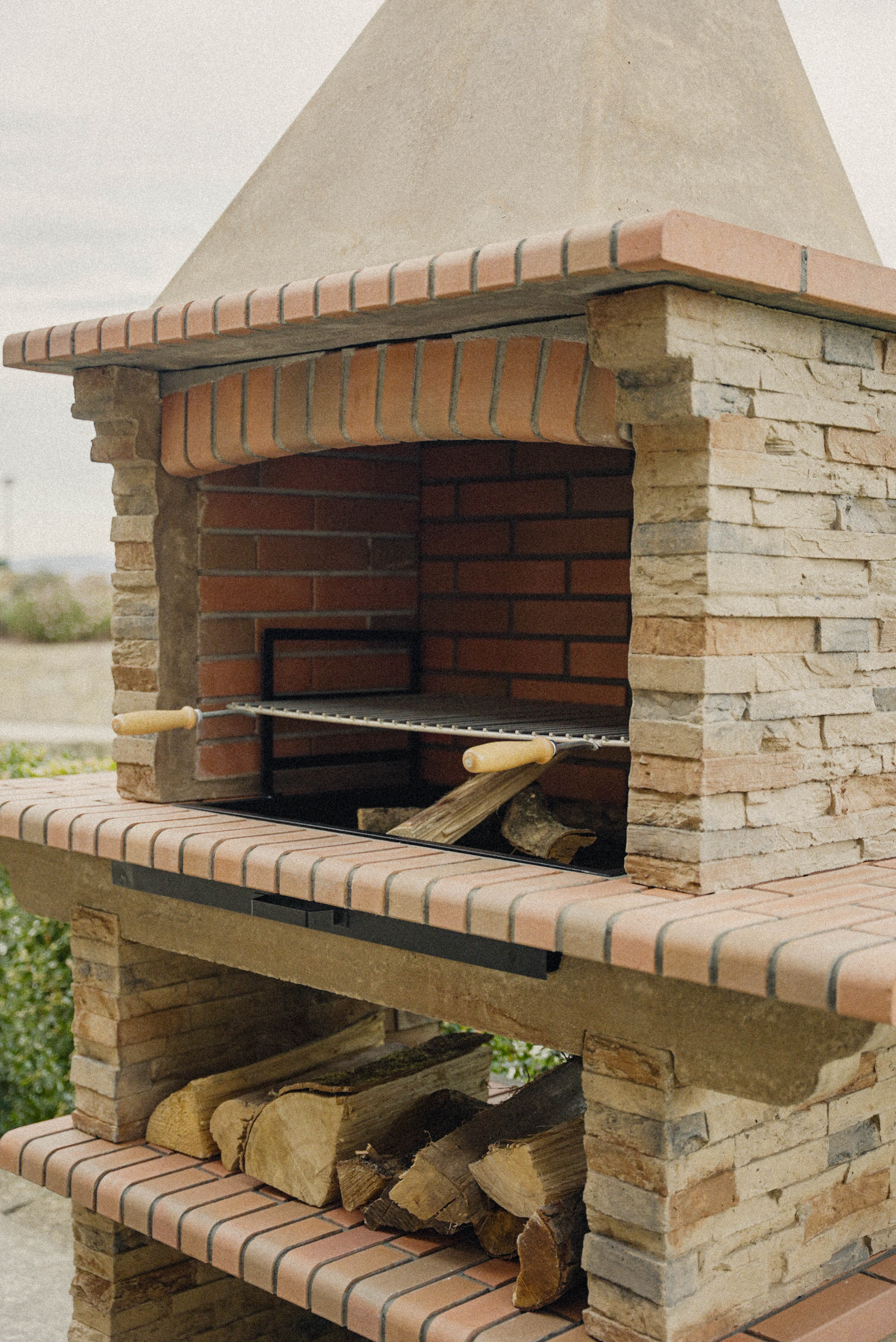 Barbecue en Pierre Rivieira XL – Modèle 421 | Grand Foyer 83 cm