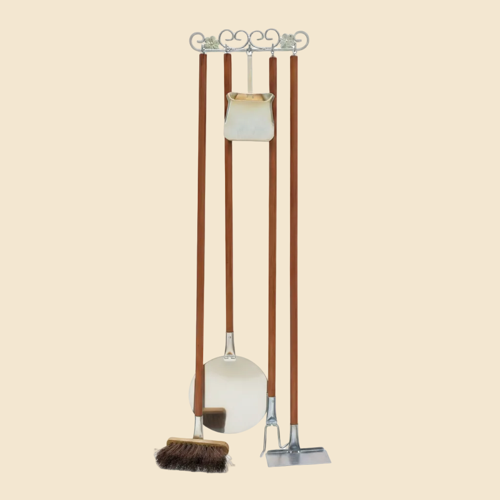 Étui pour four à bois – Set d’ustensiles manches en bois & têtes inox + support mural (140 cm)