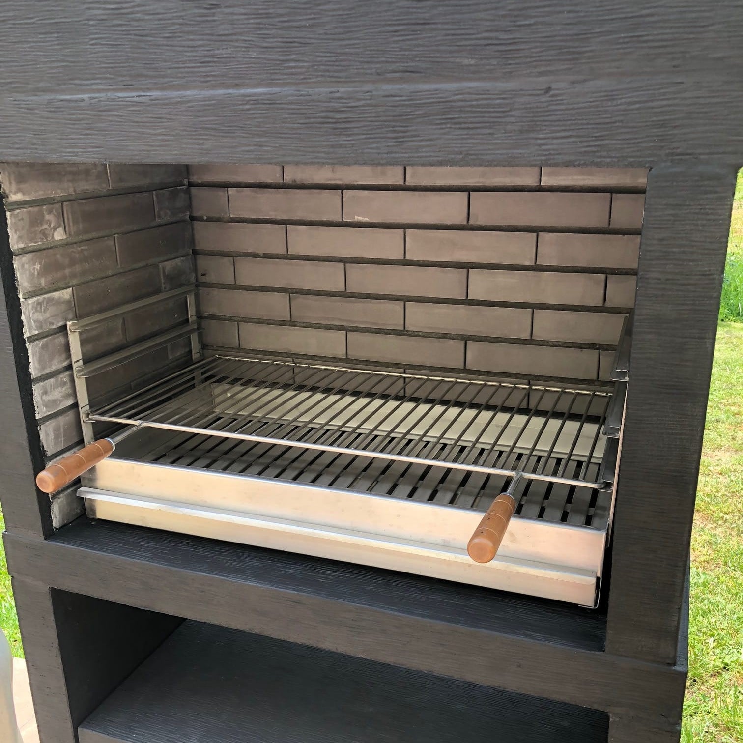 Linea 45 – Cuisine extérieure moderne 200 cm (modules interchangeables) – grilloir acier 60 cm, évier optionnel