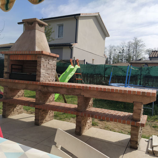 Basalto 480 – Barbacoa de piedra reconstruida imitación pizarra con mesa grande + encimera – Parrilla de 80 cm (Gris o Marrón) – Fregadero de acero inoxidable opcional