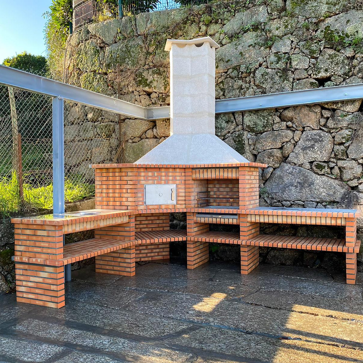 Brava 131 – Barbecue d’angle en brique avec Four & Évier