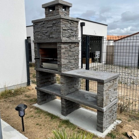 Montara 40 – Reconstituted stone barbecue with slate-effect finish, 60 cm grill and stainless steel sink